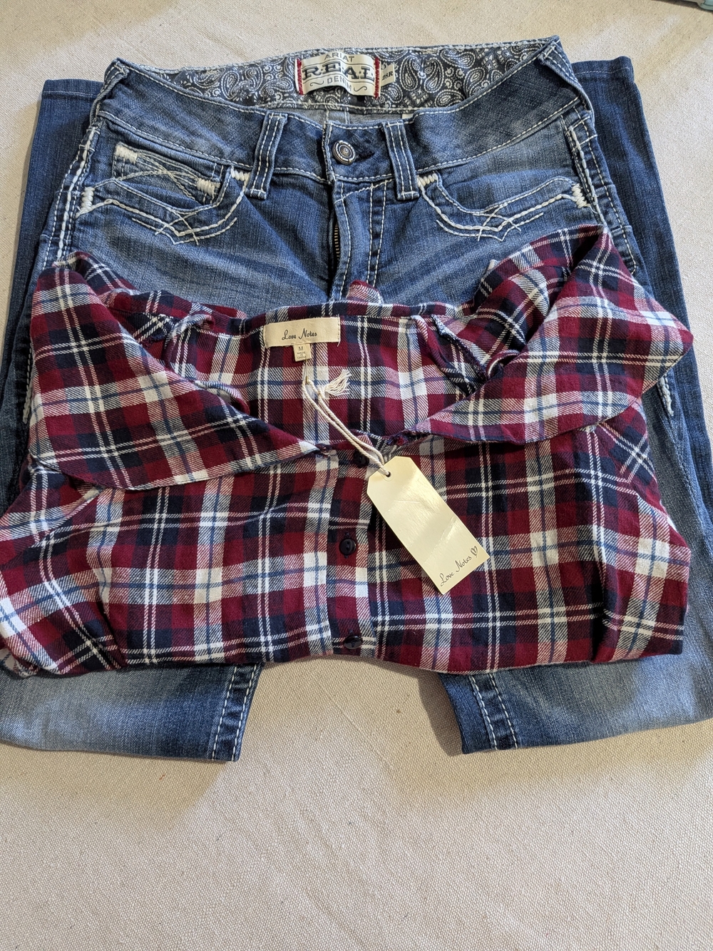 Women’s Burgundy Red Plaid Long Sleeve Top Button Front - Picture 4 of 9